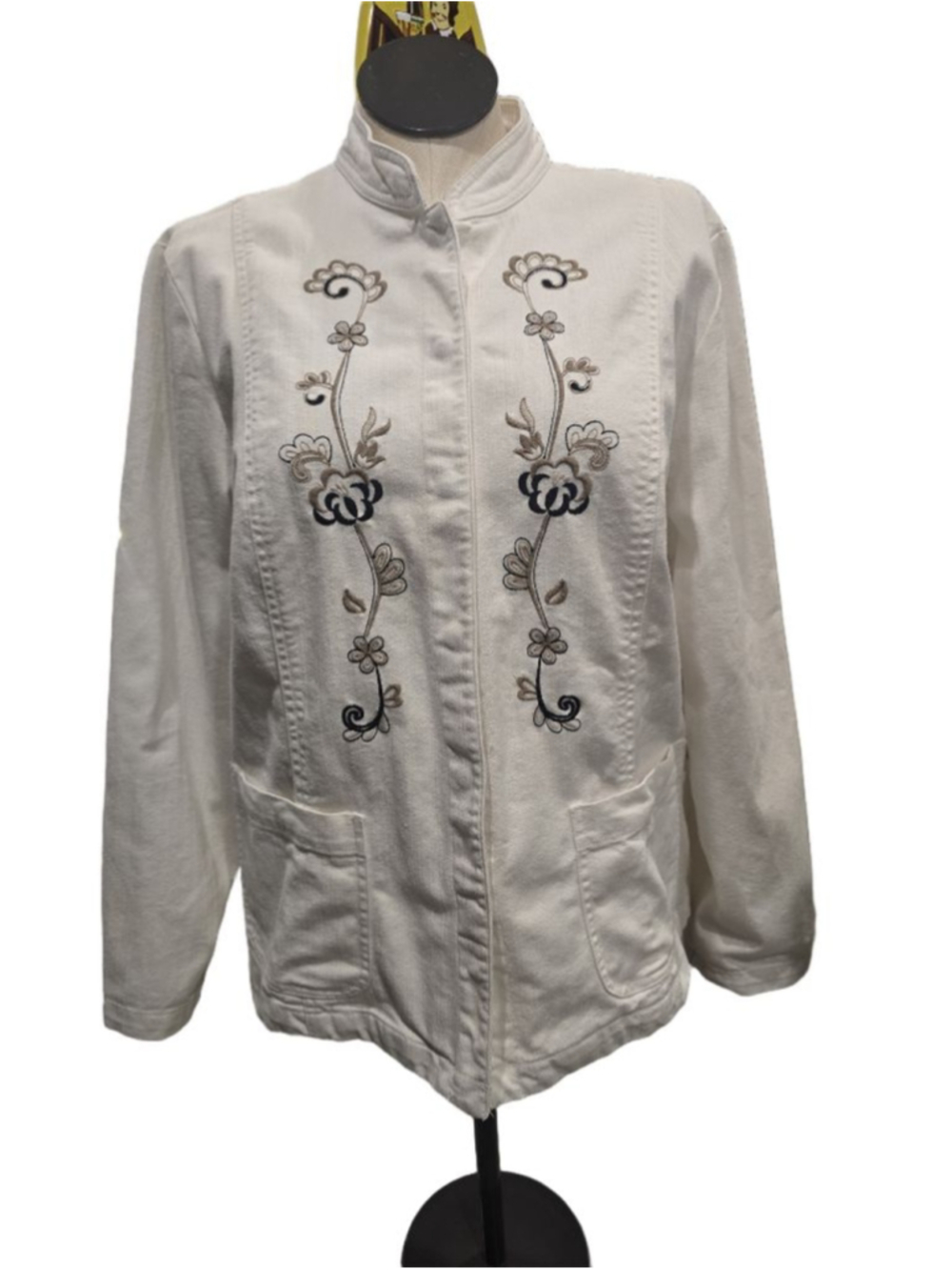 Women's Dressbarn White Embroidered Jacket Plus 18W